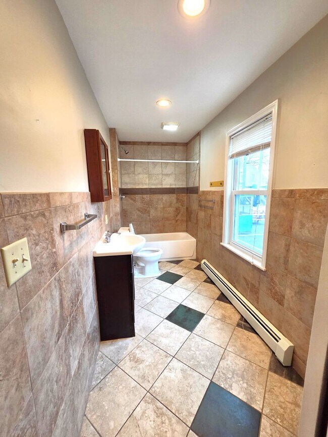 Foto del edificio - 1340 Cranston St
