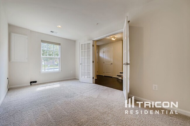 Foto del edificio - 9444 Ballard Green Dr