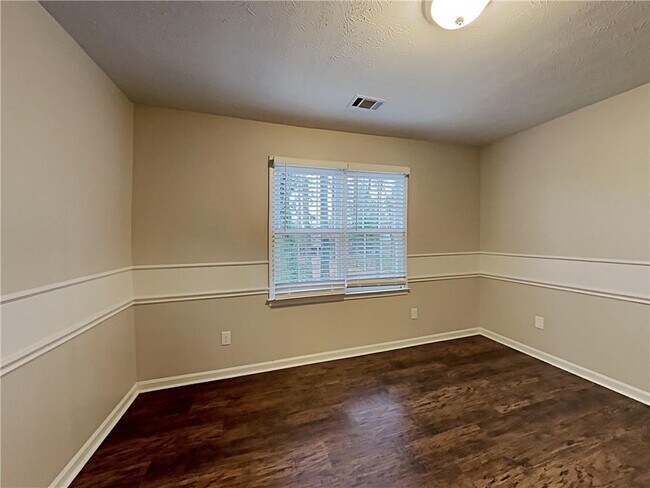 Foto del edificio - 820 Providence Dr