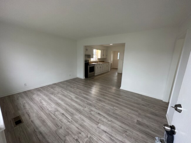 Foto del edificio - 700 Meridian St