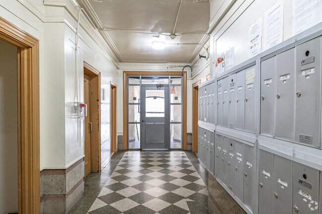 Lobby Photo - 324,339 and 431 Broadway