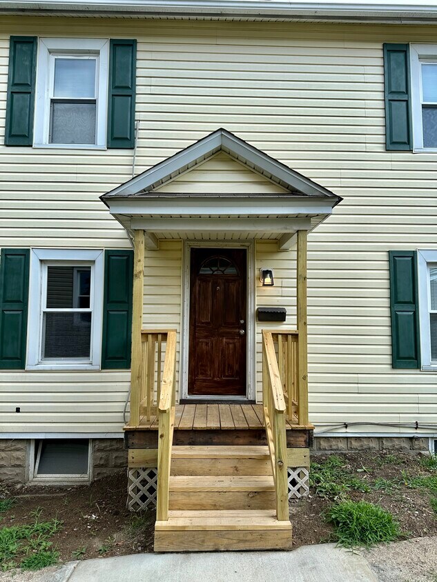 Foto principal - 140 N 9th St