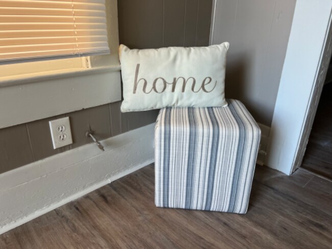 Foto del edificio - 521 W Ridgewood Ct