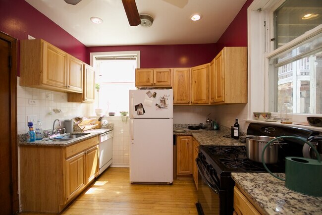 Foto del edificio - 6314 N Glenwood Ave