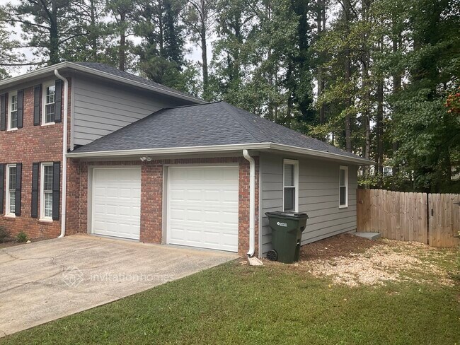 Foto del edificio - 1396 Rhododendron Dr NW