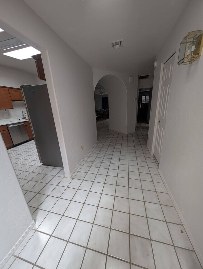 Foto del edificio - Gorgeous NW TownHouse - Sunset Ridge - Great Community