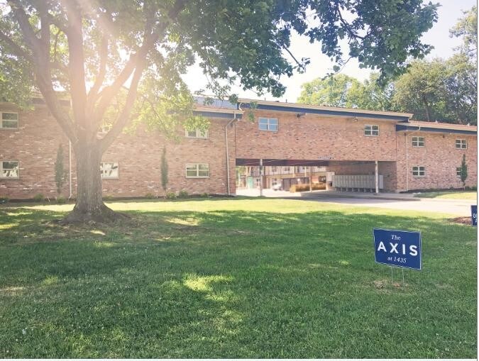 The Axis at 1435 Apartments in Lexington, KY