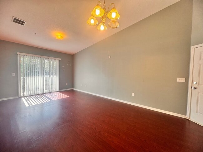 Foto del edificio - condo