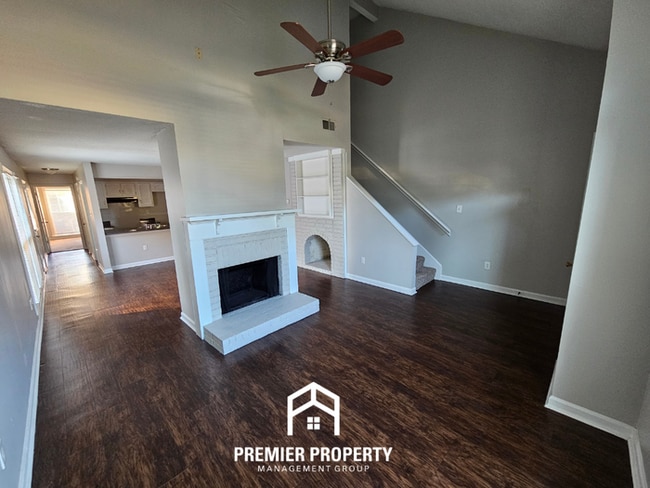 Building Photo - 3006 New London