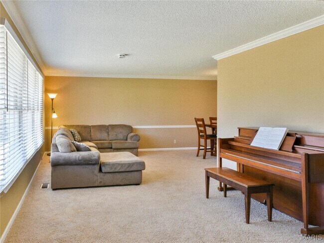 Foto del edificio - 2 Sunny Forest Ct