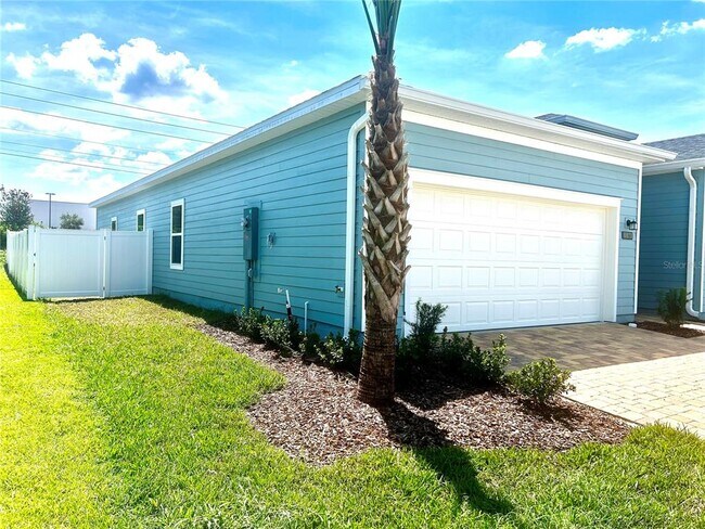 Building Photo - 4473 NW 14th Lp