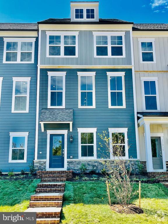 Building Photo - 17912 Woods Overlook Dr