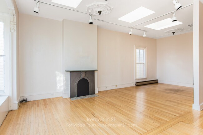 Building Photo - 214 Fair Oaks St
