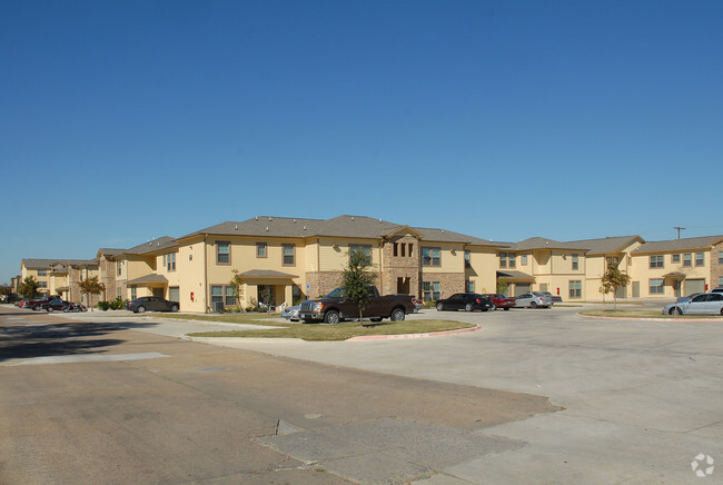 Foto del edificio - Brittany Place Townhomes