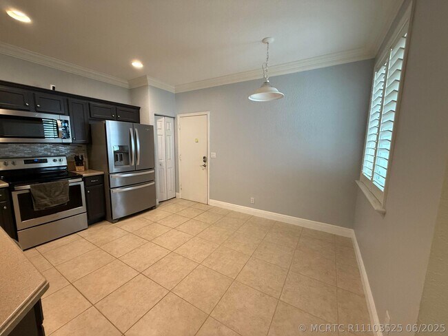 Foto del edificio - 2136 Oakmont Dr