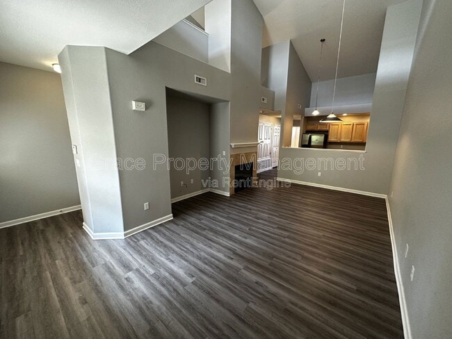 Foto del edificio - 5800 N Tower Dr