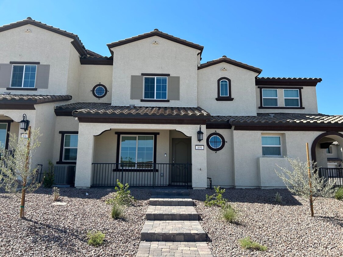 Foto principal - Brand New 2 story Townhome