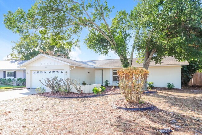 Foto del edificio - 2335 Timbercrest Cir W