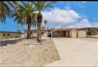 Building Photo - 1933 S Palma Pl