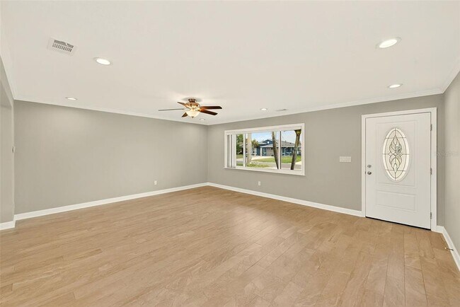 Foto del edificio - 5434 Oakhurst Dr