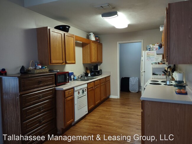 Foto del edificio - 3 br, 2 bath House - 7345 Hollis Street