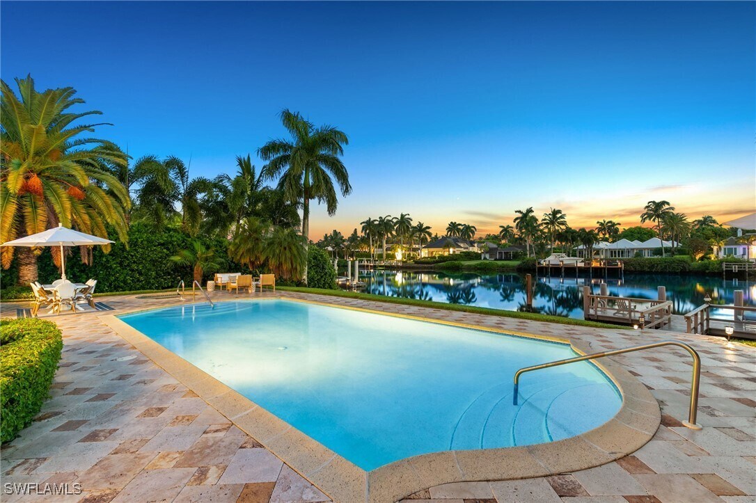 Foto del edificio - 1060 Galleon Dr