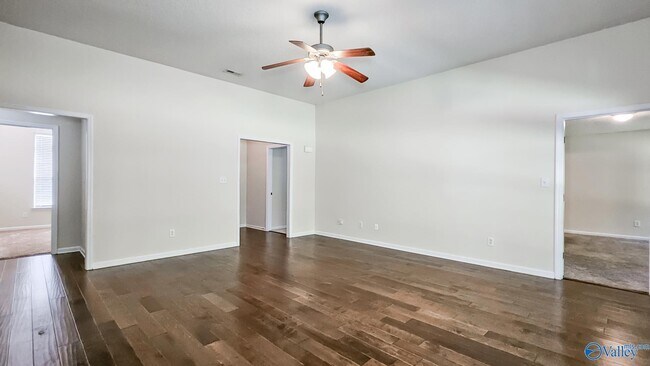 Foto del edificio - 111 Artesian Ln NW