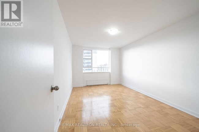 Building Photo - 165 Cosburn Ave.