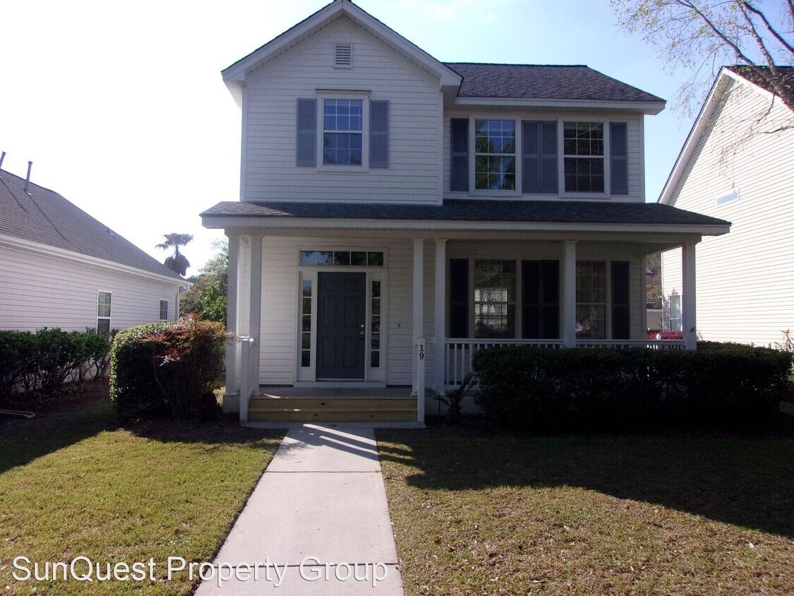 Foto principal - 3 br, 2.5 bath House - 19 Sassafras Street...
