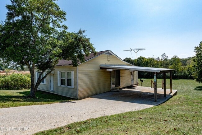 Building Photo - 3902 US Highway 411 S