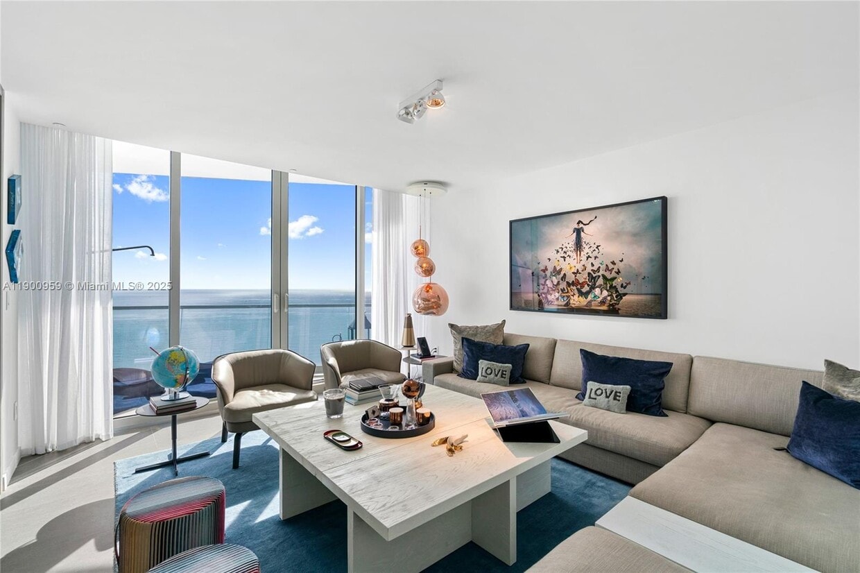 Foto principal - 16901 Collins Ave