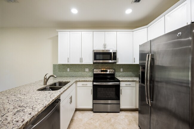 Foto del edificio - 6948 Broadland Wy