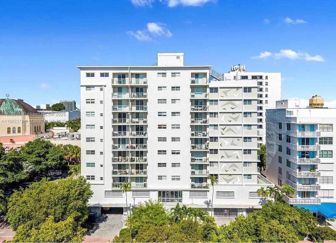 Foto principal - 1750 James Ave
