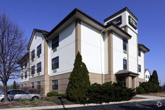 Furnished Studio - Lisle photo'