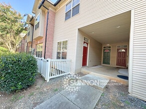 Building Photo - 6525 Quarterbridge Ln