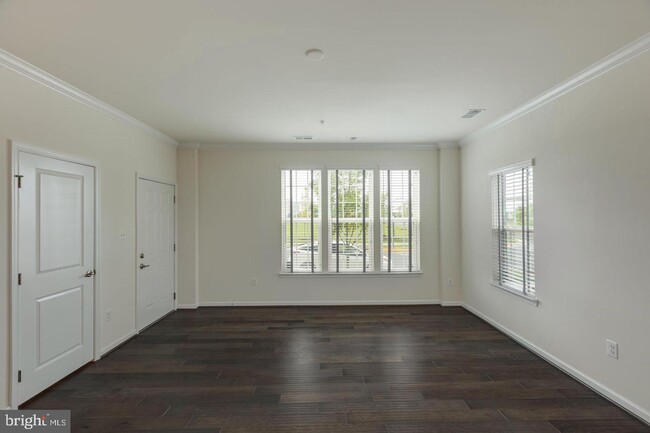 Building Photo - 13750 Atlantis St