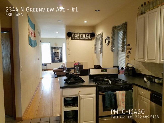 Building Photo - 2344 N Greenview Ave