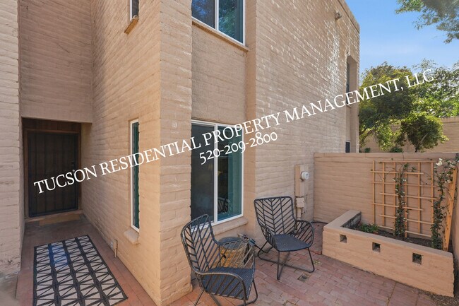 Foto del edificio - 2824 E Sierra Vista Rd