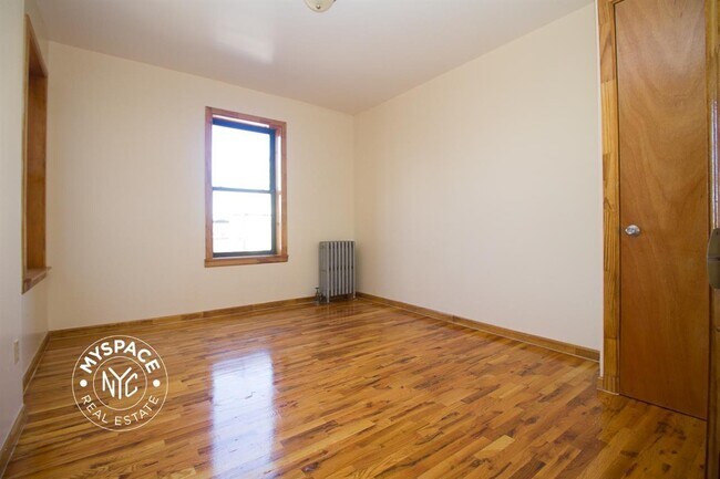 Foto del edificio - 281 Crown St
