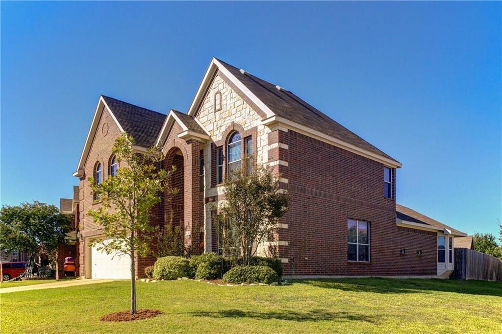 Building Photo - 621 Bur Oak Dr