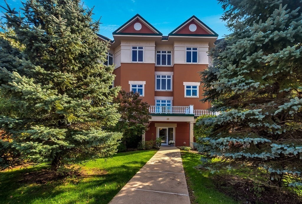 Primary Photo - 20 Northwood Dr