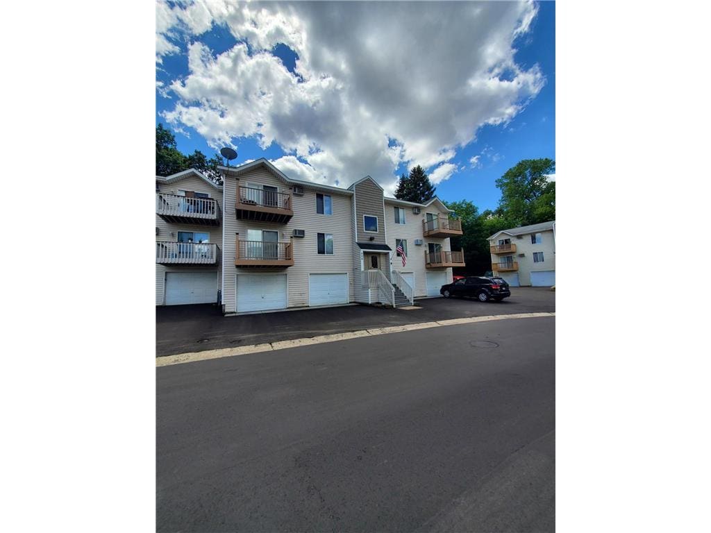 926 Wescott Trail Unit 103, Eagan, MN 55123 Room for Rent in Eagan