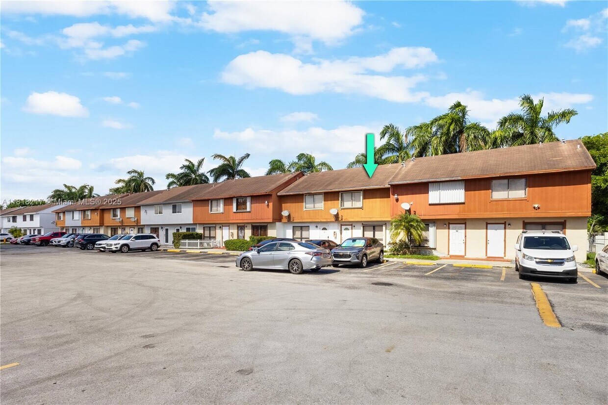 Primary Photo - 8360 NW 8th St