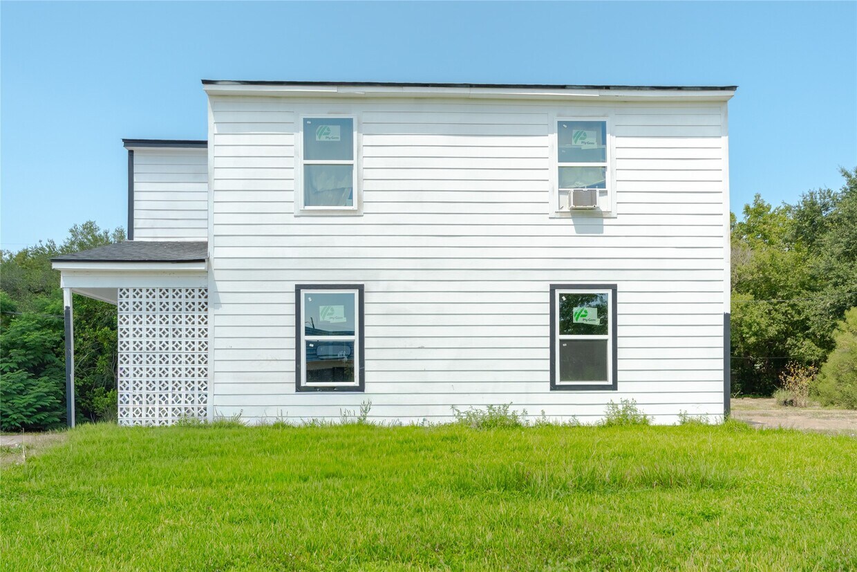 Foto principal - 1020 5th Ave N