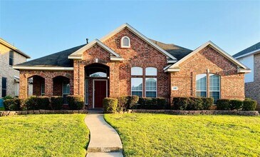 Building Photo - 300 Rain Tree Dr