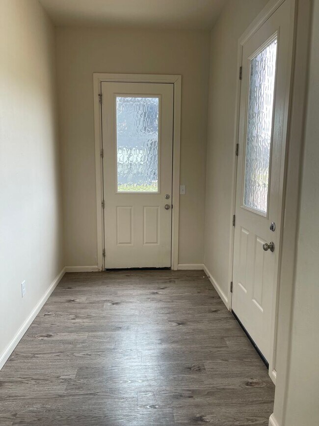 Building Photo - 3325 Enclave Pl