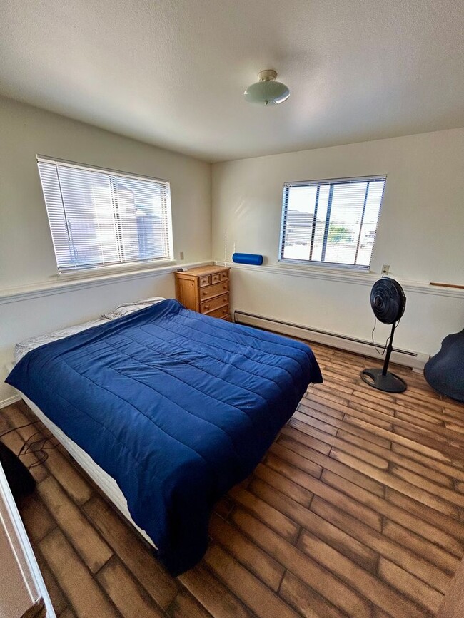 Building Photo - 1 Bedroom / 1 Bath Apartment In Bayfield