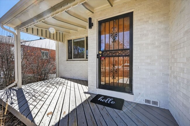 Building Photo - 665 Krameria St