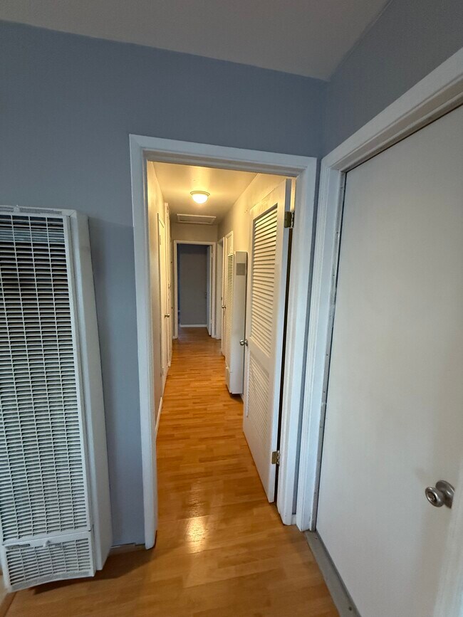 Foto del edificio - 558 Madrona St