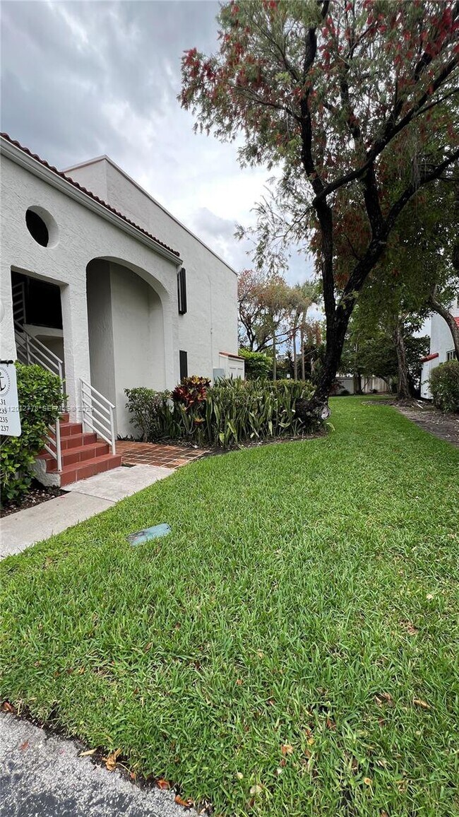 Foto del edificio - 3578 Magellan Cir
